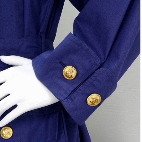 Vintage CHANEL Navy belted trench coat circa 1980 - Picture 7 of 15